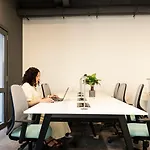 ホームステイ Coliving Compostela *