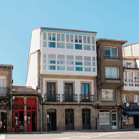 ホームステイ Coliving Compostela